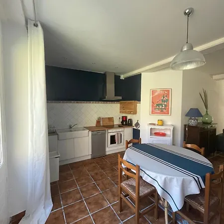 Holiday home Guiroya